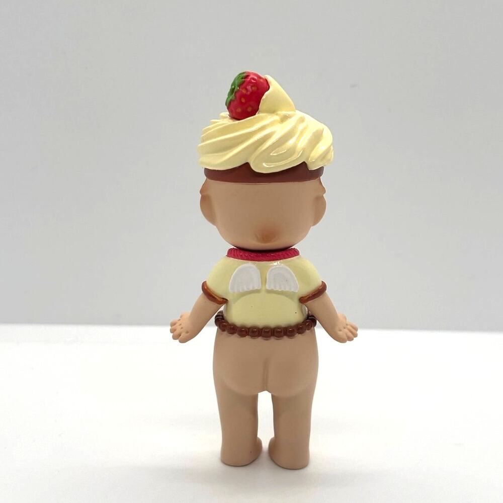 Authentic Sonny Angel Strawberry Cream Chocolate Valentine Mini Figure - NEW - Picture 2 of 5
